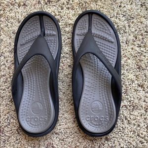 Crocs black Sz M6 /W8 New w/o tags